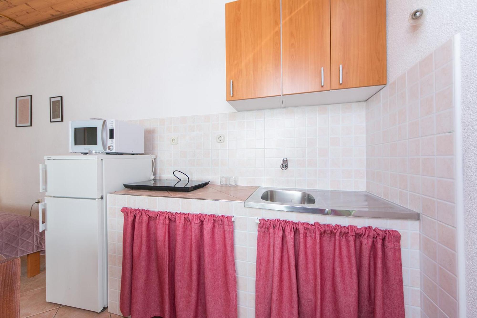 Apartments By The Sea Zivogosce - Blato, Makarska - 1057 Blato  الغرفة الصورة