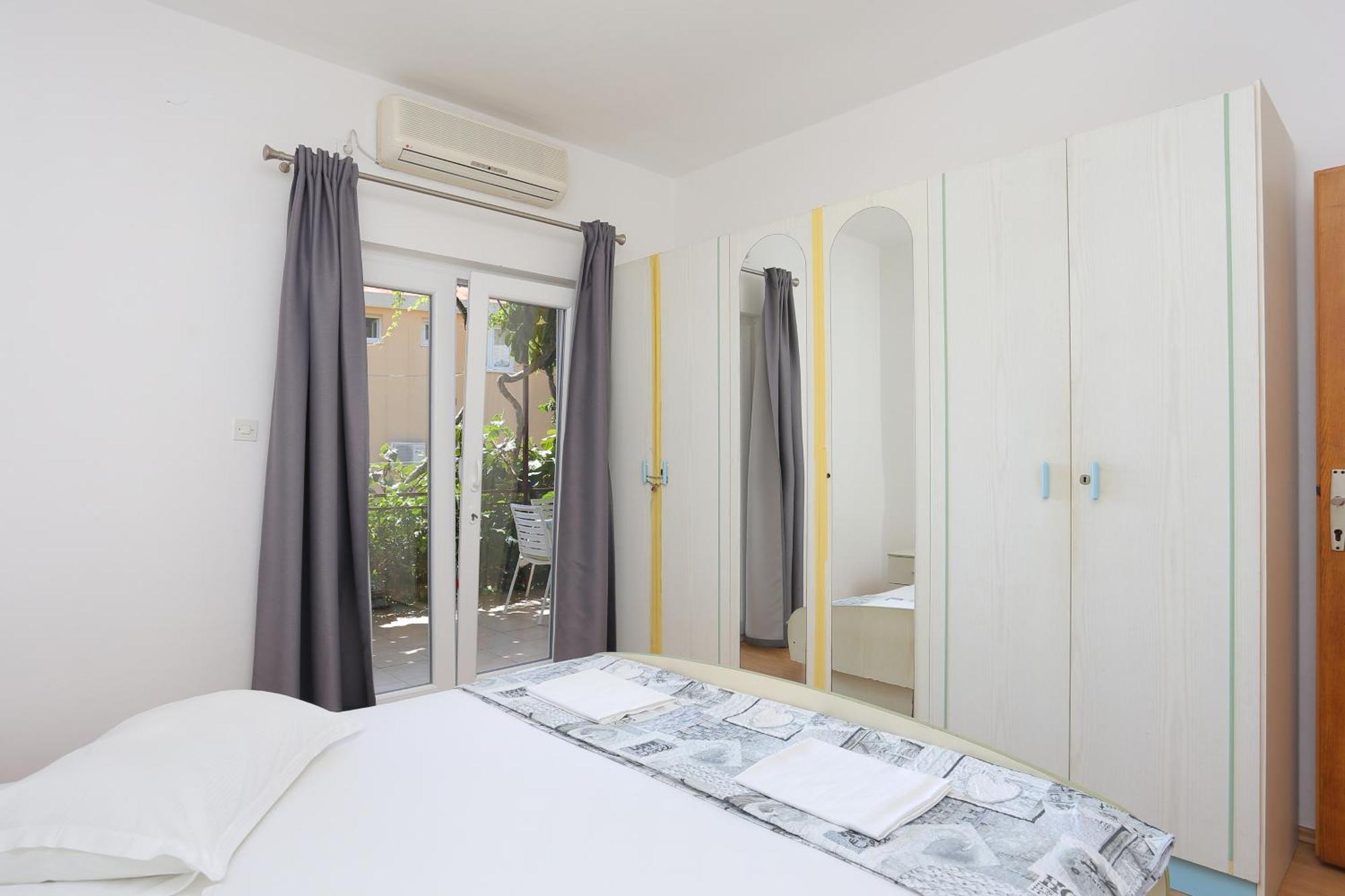 Apartments By The Sea Zivogosce - Blato, Makarska - 1057 Blato  الغرفة الصورة